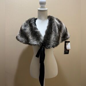 Alpine Studio GRAY CHINCHILLA Stool Faux Fur Cape One Size